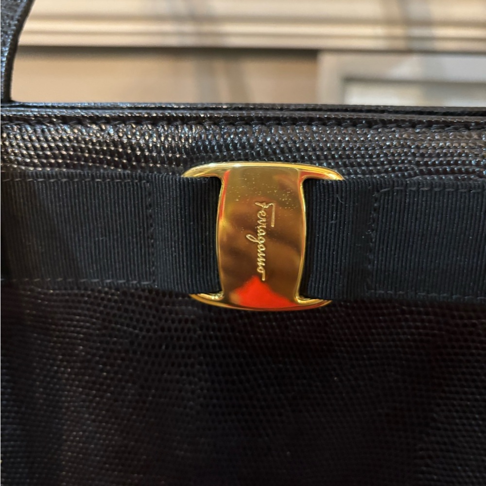 Salvatore Ferragamo Vala Vintage Black pebble Leather Tote Bag - Picture 7 of 11
